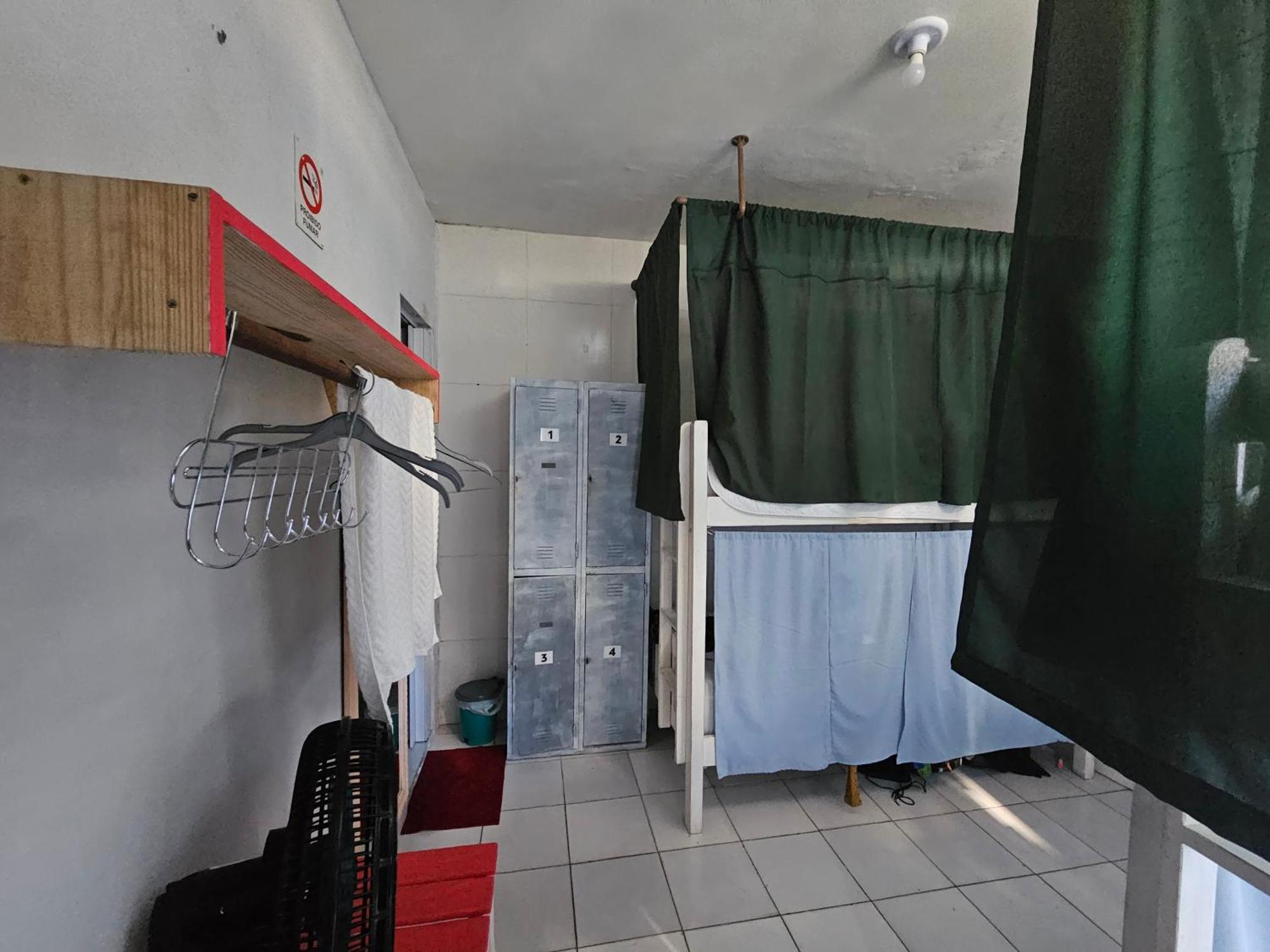 Nomads Hostel Multicultural & Coworking Сальвадор Экстерьер фото